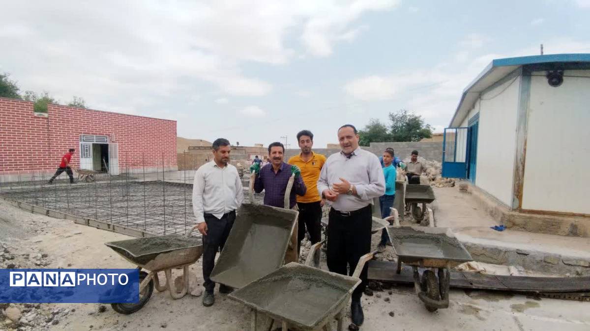 آغاز بتن‌ریزی مدرسه شهید ذوالفقاری در روستای احمد آباد