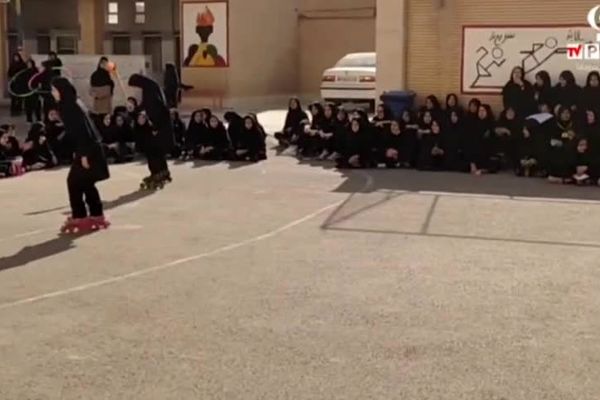 شور ورزشی دانش‌آموزان دبیرستان حضرت فاطمه(س) قم