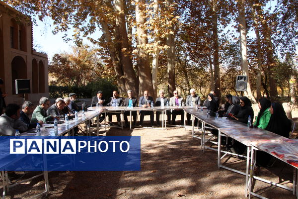 نشست خبری ششمین جشنواره قرمه مهریز در باغ جهانی پهلوان پور