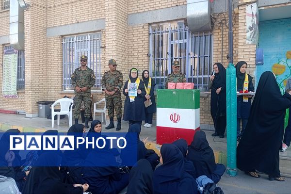 نیرویی خستگی ناپذیر که گام‌هایش همیشه محکم و استوار است 