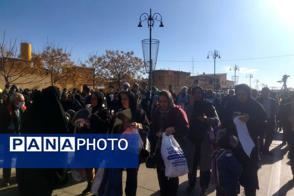 نهم دی تجلی غرور و اراده مردم ایران