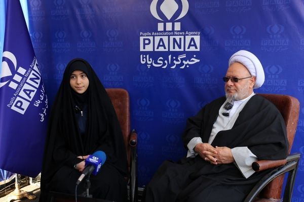 نوجوانان با روحیه عدالت‌خواهی ادامه دهنده راه شهدای دانش‌آموز باشند