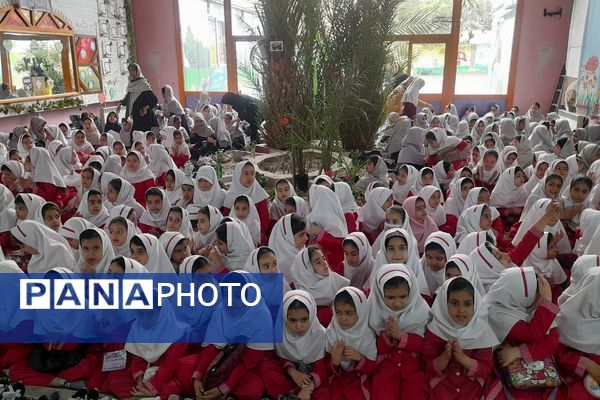 جشن روز معلم در دبستان راهیان نور ناحیه دو شهرری 