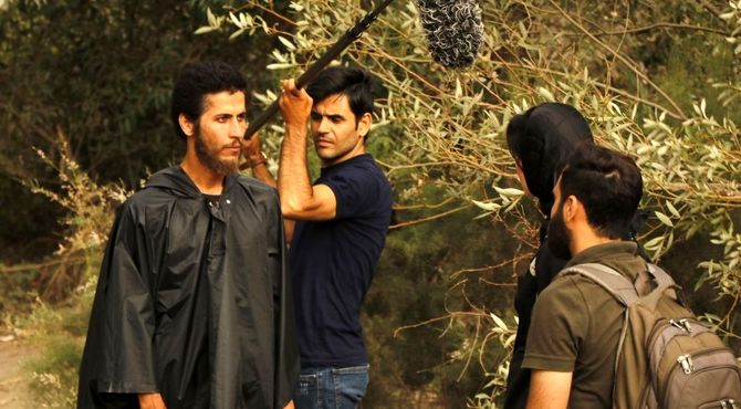 «جنازه‌ها با چاقو دفن نمی‌شوند» در دل تاریکی