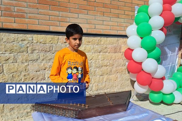 برگزاری مراسم بزرگداشت یاد و خاطره شهدای دانش‌آموز و جشن روز دانش‌آموز در مدارس شهرستان ملارد