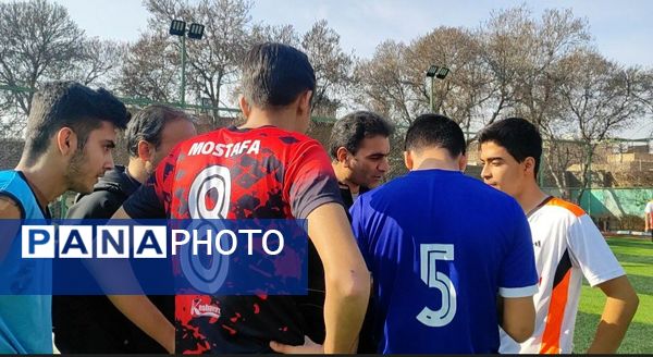 گذری بر فینال مسابقات فوتسال درون مدرسه دبیرستان شاهد ابوذر غفاری 