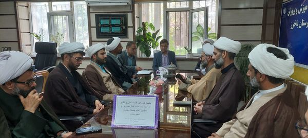 تقدیر از امام جماعت‌های مدارس باخرز