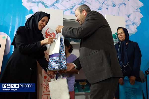 رونمایی از کتاب «مهدا در مدار لئو» در سی‌وششمین نمایشگاه بین‌المللی کتاب تهران