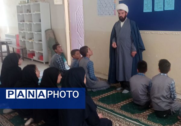 عطر بندگی در دبستان شهید رحمت الله قلعه یزدانی 