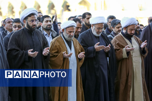 اقامه نماز طلب باران در مسجد مقدس جمکران