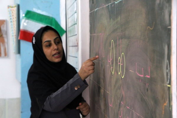 روشنگریِ جهادی؛ جهادِ آموزشیِ معلمان در مدارس یزد