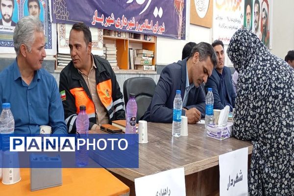 میز خدمت با حضور رؤسای ادارات در شهر بار