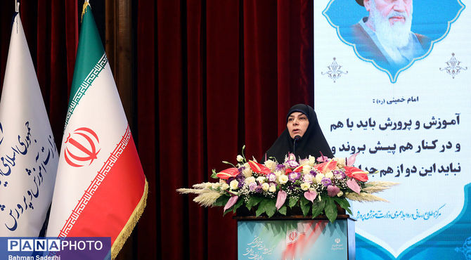 برنامه‌های مدارس شاهد برای ترویج فرهنگ ایثار و ارتقای کیفیت آموزشی ادامه دارد/ هوش مصنوعی یکی از اولویت‌های مهم در برنامه‌های مهارت‌آموزی مدارس شاهد است
