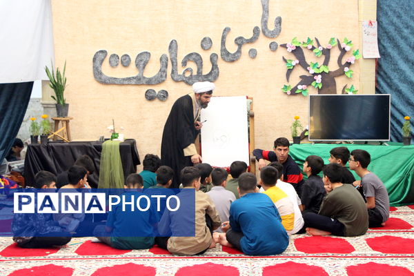 برگزاری حلقه‌های معرفتی صالحین در اعتکاف دانش‌آموزی فهرج