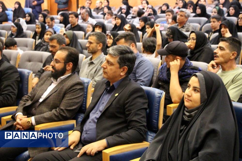 برگزاری همایش خانوادگی روز خبرنگار در تالار شهر مشهد
