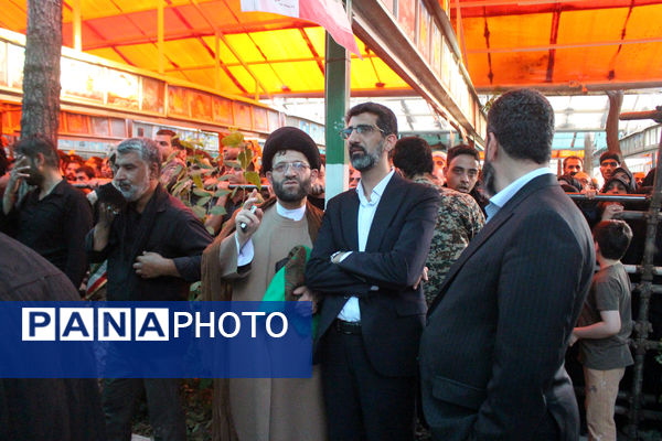 خاکسپاری نوجوان شهید «محمدحسین خاکی» در گلزار شهدای قم