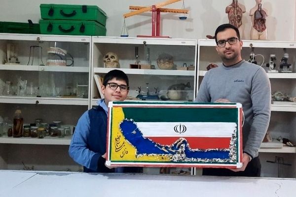 تعامل والدین و معلمان در تربیت دانش‌آموزان بسیار موثر است