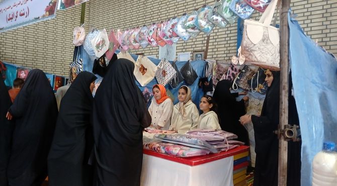 نمایشگاه محصولات اقتصاد مقاومتی در شهرستان بن 