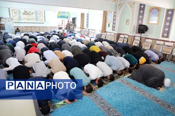 آیین نواخته شدن زنگ نماز در مدارس آذربایجان شرقی با حضور معاون آموزش متوسطه وزارت آموزش و پرورش