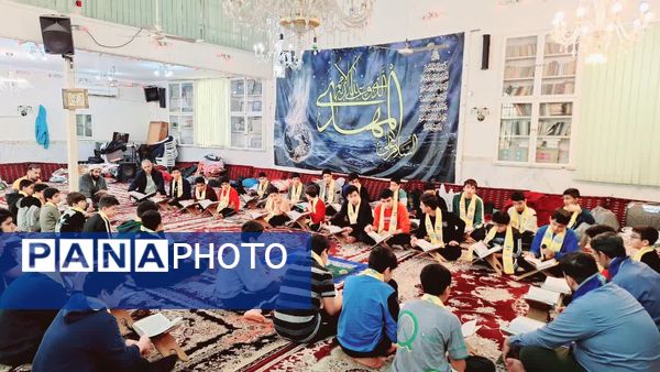 اعتکاف دانش‌آموزی در گرگان