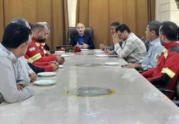 آتش‌نشانان قهرمانان واقعی خدمت‌رسانی هستند