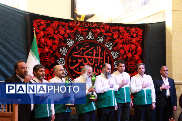 حضور خادمان رضوی در اعتکاف دانش‌آموزی فهرج