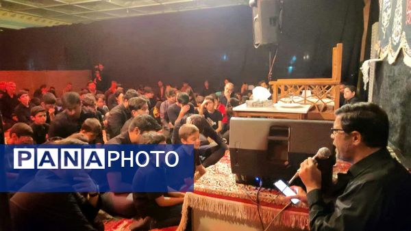 مراسم عزاداری شب شهادت امام حسن عسکری (ع) در امامزاده سید حمزه 