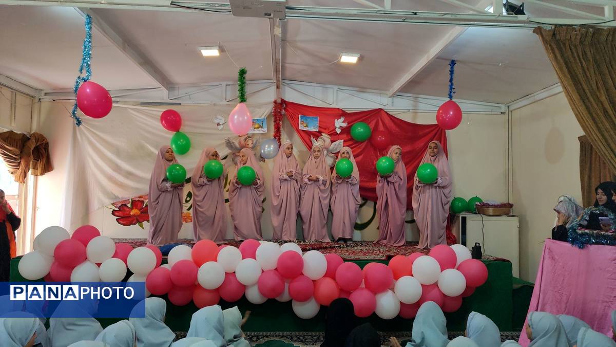 جشن دهه کرامت در دبستان شاهد حاج تقی آقا بزرگ مشهد