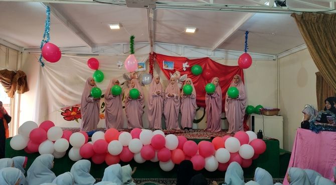 جشن دهه کرامت در دبستان شاهد حاج تقی آقا بزرگ مشهد 