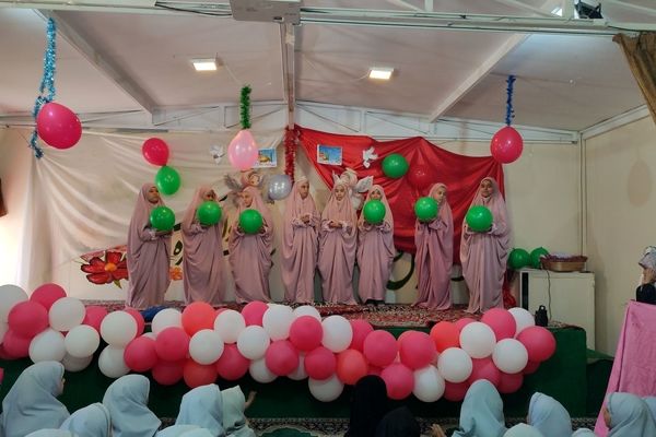 جشن دهه کرامت در دبستان شاهد حاج تقی آقا بزرگ مشهد