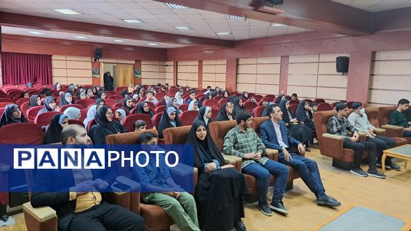 تجلیل از نخبگان قرآنی در نکا