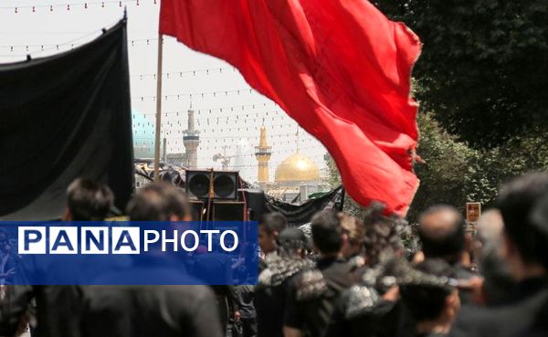 رود اشک و عشق در مسیر حرم همزمان با شکوه عزاداری هیئات‌ در خیابان‌های مشهد