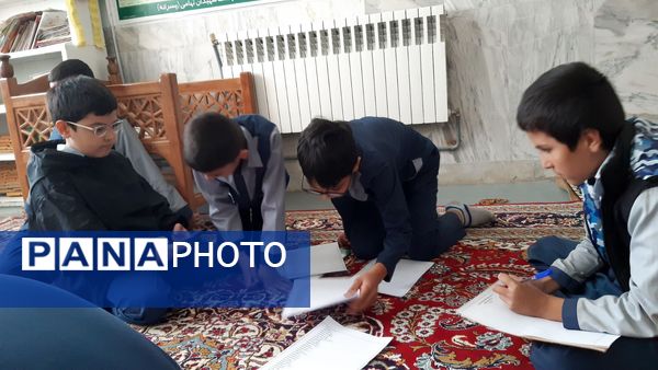 انتخابات شورای دانش آموزی در مدرسه فرهنگ شهیدان تهامی خلیل آباد
