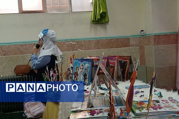 جشن الفبای کلاس اولی‌های دبستان معراج بهارستان۲