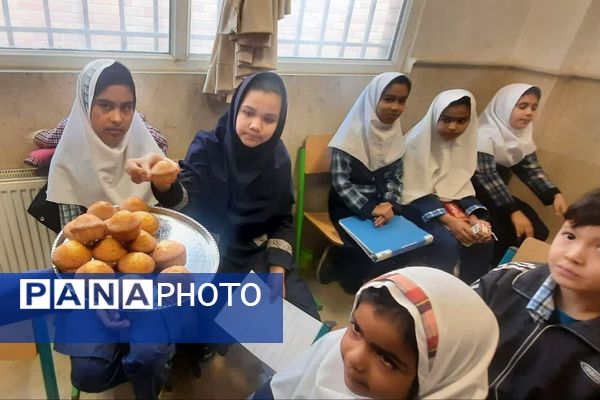 ویژه‌ برنامه‌های عزاداری حضرت زهرا(س) و هفته بسیج در مدرسه باران