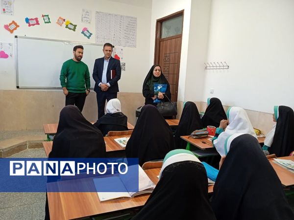 بازدید مسئولان آموزش و پرورش استان یزد از واحدهای آموزشی خاتم 