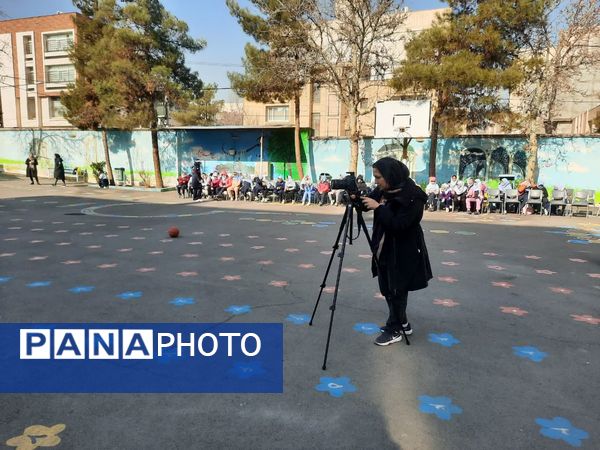المپیاد ورزشی درون مدرسه‌ای در دبستان دخترانه نوفل لوشاتو ناحیه سه مشهد مقدس