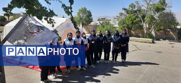 آیین‌ افتتاحیه‌ تیم‌های‌ تخصصی‌ جوانان‌ هلال‌احمر‌ در شهرکرد 
