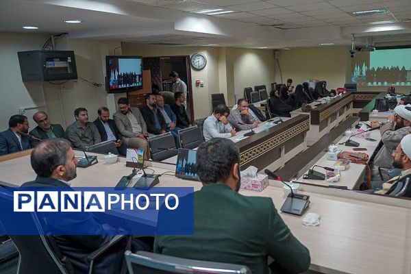 نشست رئیس انجمن اسلامی کل کشور با مسئولان انجمن‌های اسلامی استان کرمانشاه 