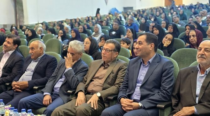 آئین تجلیل از ستارگان آموزش وپرورش ناحیه ۴ اصفهان