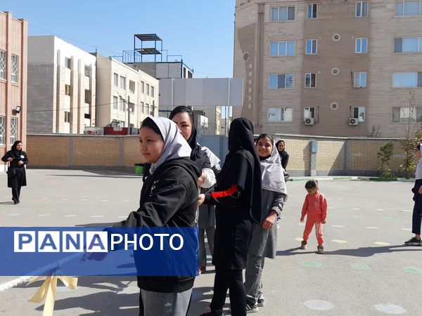 مسابقات خانوادگی در مدرسه پورشهریاری