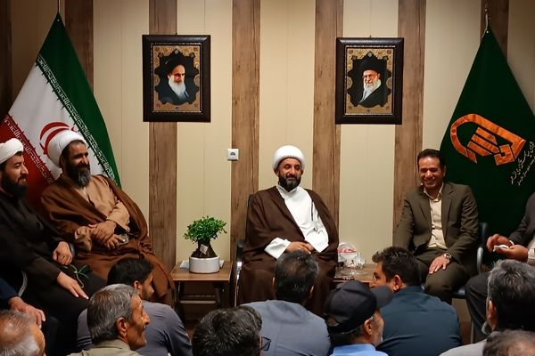 بازگشت امام جمعه از سفر مکه و استقبال گرم مردم فارسان