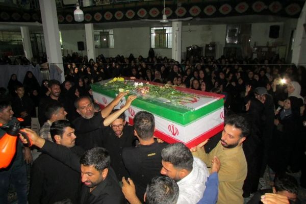 وداع با شهیدان عزیز شهر زازران در مسجد جامع شهر زازران