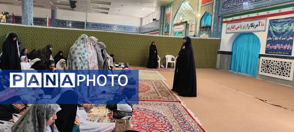 حضور دانش‌آموزان بیرجندی در نماز جمعه