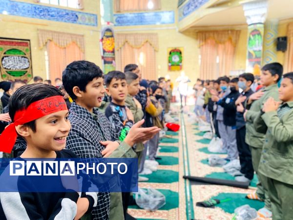 نوگلان حسینی باخرز در سوگ شهادت حضرت فاطمه(س) به عزاداری پرداختند