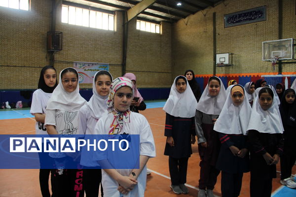 برگزاری آیین اهدای جوایز و تقدیر از شرکت کنندگان جشنواره طناب زنی دانش آموزان ابتدایی دختر مدارش شهرستانهای تهران در ری یک