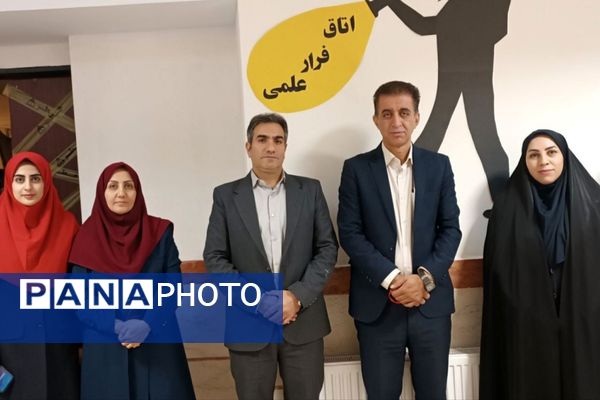افتتاح اتاق فرار علمی در مدرسه ایران و هنرستان کریمی شیرازی‌ها