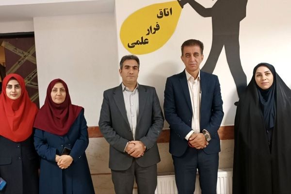 افتتاح اتاق فرار علمی در مدرسه ایران و هنرستان کریمی شیرازی‌ها