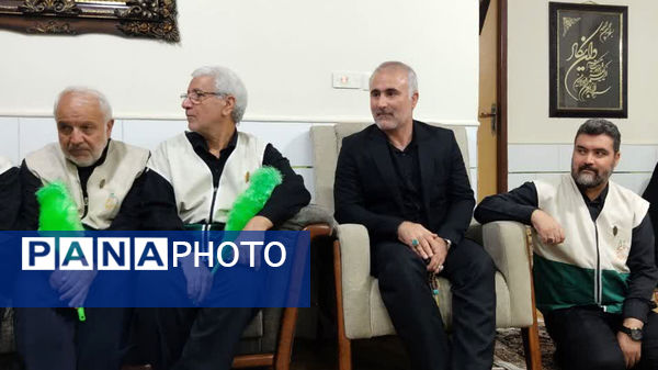 دیدار با خانواده شهید نیازمند در شهرستان سمنان