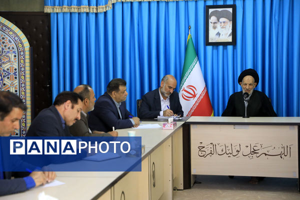 دیدار مدیران آموزش‌ و‌ پرورش خراسان‌جنوبی با نماینده ولی‌فقیه در استان 